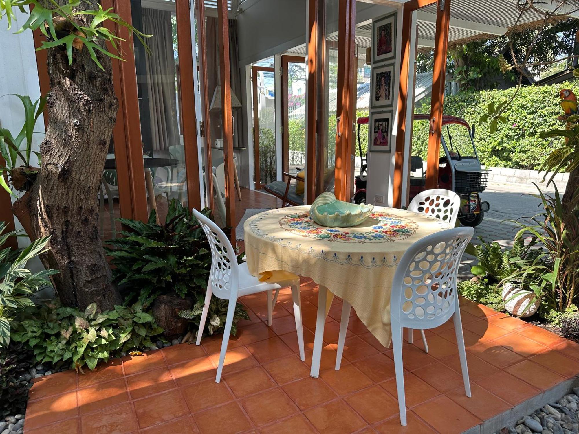Warm White Hua Hin House Hotel Luaran gambar